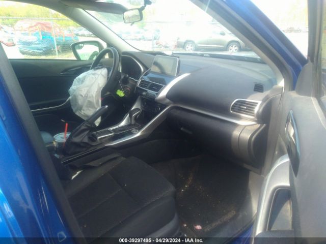 JA4AT4AA5JZ043590 Mitsubishi Eclipse Cross Le
