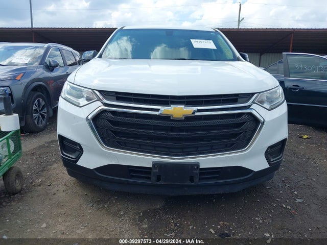 Chevrolet Traverse Ls 2018 1GNERFKW4JJ114246 Image 13