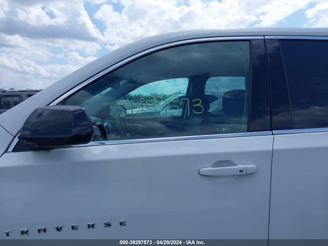 Chevrolet Traverse Ls 2018 1GNERFKW4JJ114246 Image 15