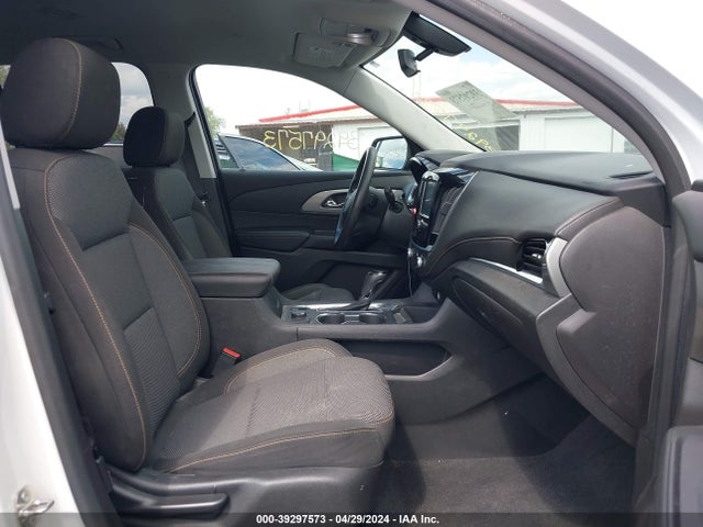 Chevrolet Traverse Ls 2018 1GNERFKW4JJ114246 Image 5