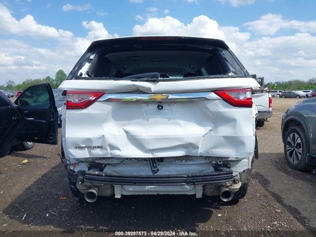 Chevrolet Traverse Ls 2018 1GNERFKW4JJ114246 Image 6