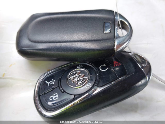 Buick Envision Essence 2018 LRBFX1SA8JD082859 Image 11