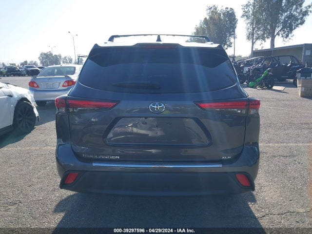 Toyota Highlander Xle 2021 5TDHZRAH6MS071708 Image 16
