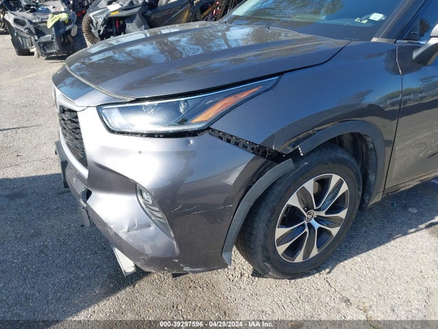 Toyota Highlander Xle 2021 5TDHZRAH6MS071708 Image 17