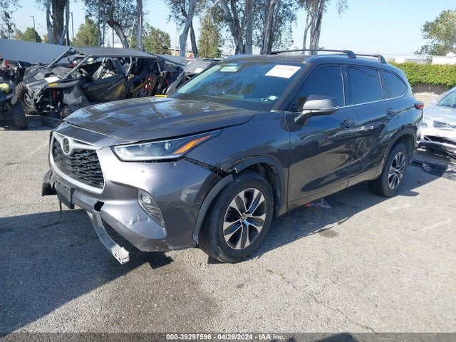 Toyota Highlander Xle 2021 5TDHZRAH6MS071708 Image 2