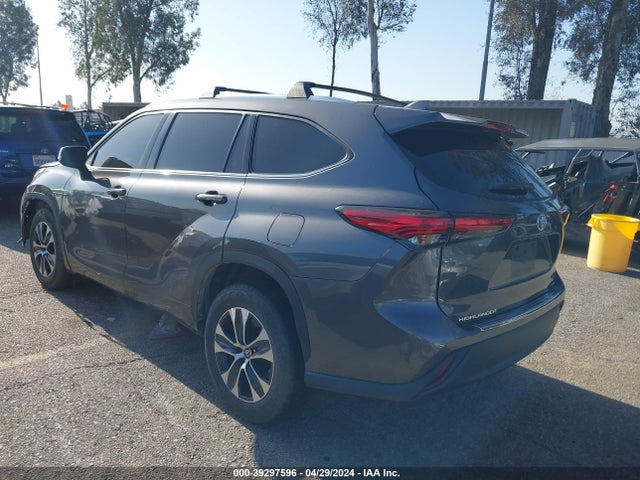 Toyota Highlander Xle 2021 5TDHZRAH6MS071708 Image 3