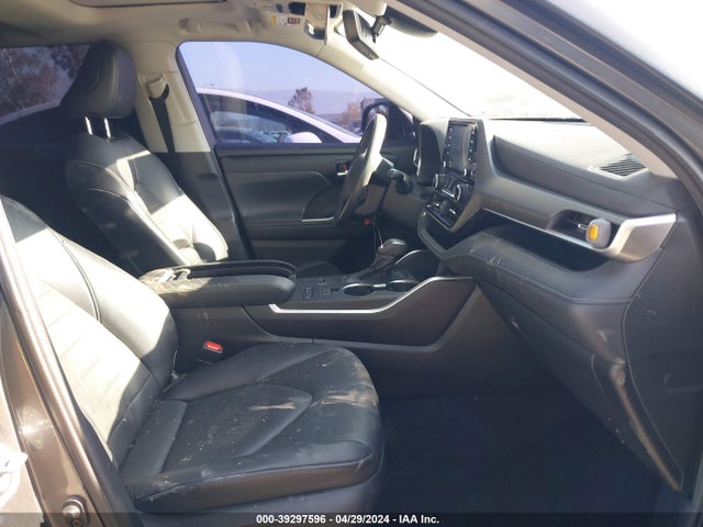 Toyota Highlander Xle 2021 5TDHZRAH6MS071708 Image 5