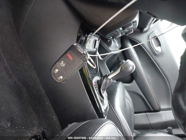 3C4NJCCBXLT122549 Jeep Compass Limited Fwd