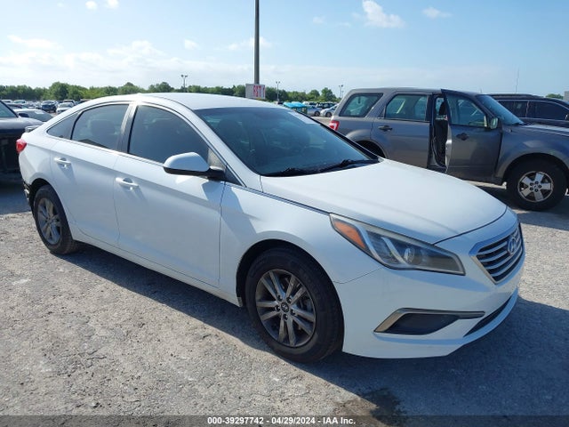 Hyundai SONATA SE 2016 5NPE24AF6GH328725 Image 1