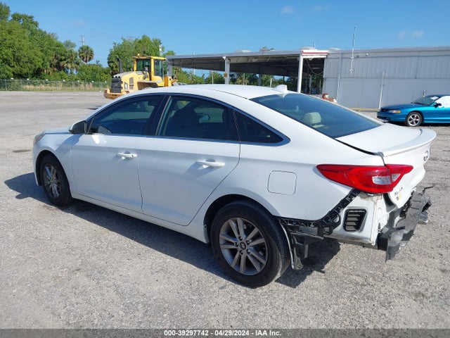 Hyundai SONATA SE 2016 5NPE24AF6GH328725 Image 3