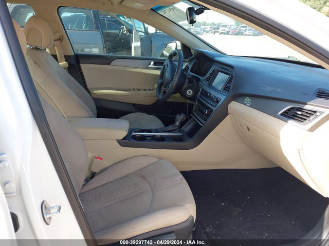 Hyundai SONATA SE 2016 5NPE24AF6GH328725 Image 5