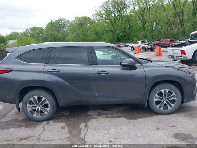 Toyota Highlander Xle 2022 5TDGZRBH7NS232224 Image 14