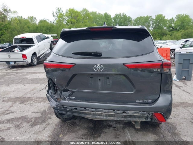 Toyota Highlander Xle 2022 5TDGZRBH7NS232224 Image 17