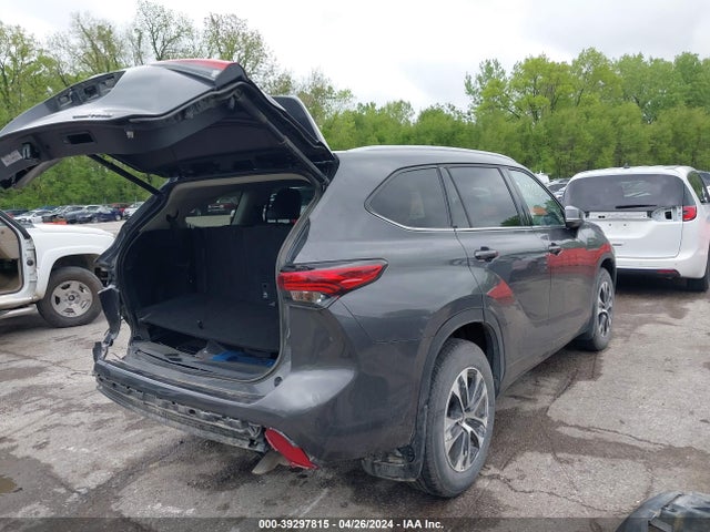 Toyota Highlander Xle 2022 5TDGZRBH7NS232224 Image 4