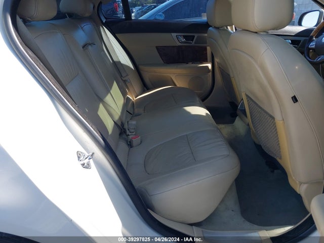 2009 JAGUAR XF SAJWA05B69HR08065 Photo 7