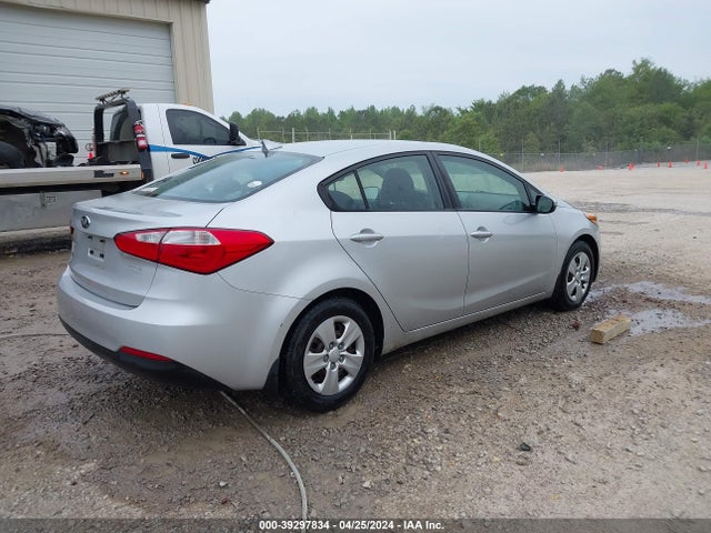 KIA FORTE LX 2016 KNAFK4A66G5507512 Image 4