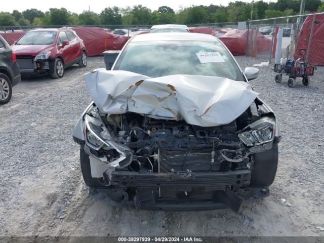 3N1CN8EV7LL877077 Nissan Versa Sv Xtronic Cvt