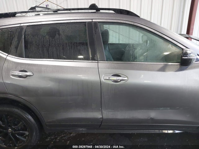 Nissan ROGUE SV 2018 5N1AT2MV9JC731776 Image 13