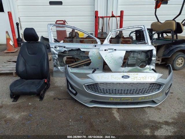 Ford Fusion Hybrid Titanium 2019 3FA6P0RU8KR106765 Image 18