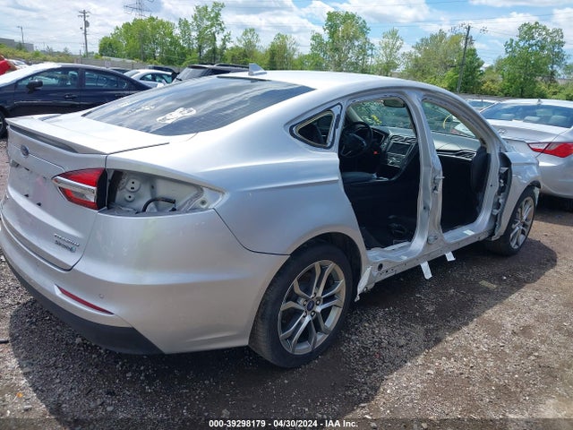 Ford Fusion Hybrid Titanium 2019 3FA6P0RU8KR106765 Image 4