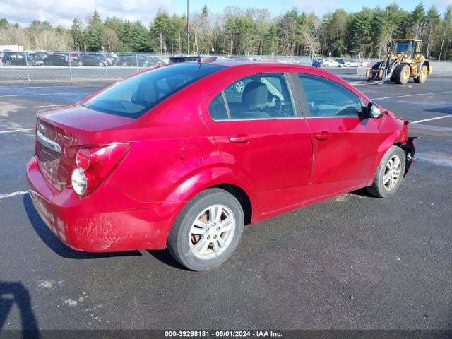 Chevrolet Sonic Lt Auto 2015 1G1JC5SHXF4147464 Image 4