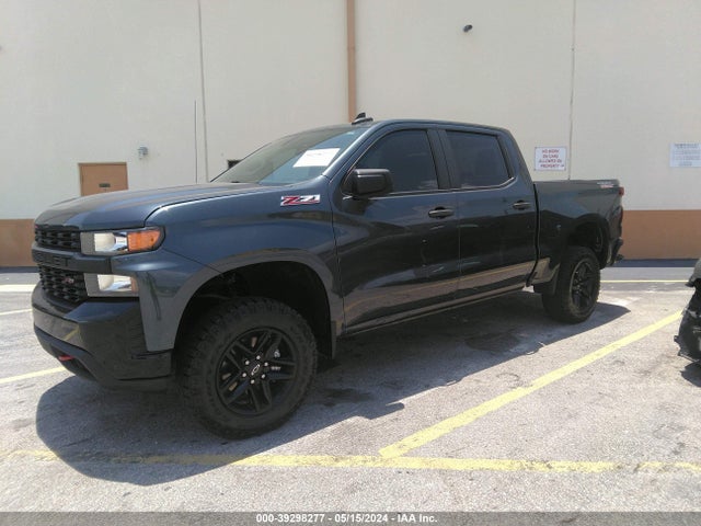 Chevrolet Silverado 1500 4wd  Short Bed Custom Trail Boss 2021 1GCPYCEF2MZ220179 Image 2