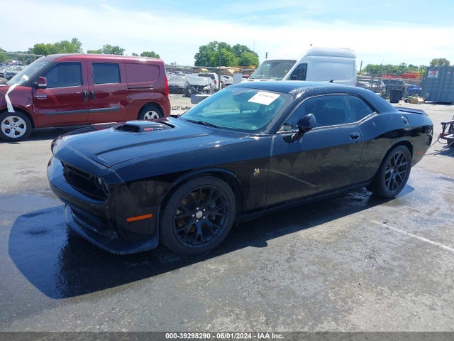 Dodge Challenger 392 Hemi Scat Pack Shaker 2016 2C3CDZFJ3GH331946 Image 2