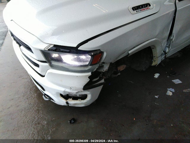 1C6SRFJM5MN836194 RAM 1500 Laramie  4x4 5'7 Box