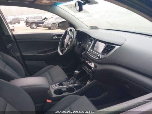 KM8J3CA26JU814317 Hyundai Tucson Value