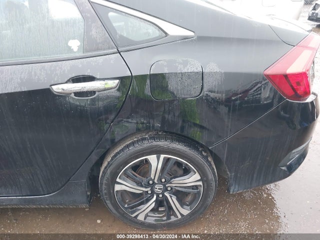 Honda Civic Touring 2017 19XFC1F92HE024820 Image 6