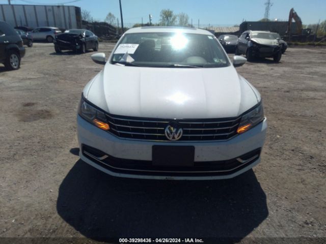 1VWLA7A37KC003066 Volkswagen Passat 2.0t Wolfsburg Edition