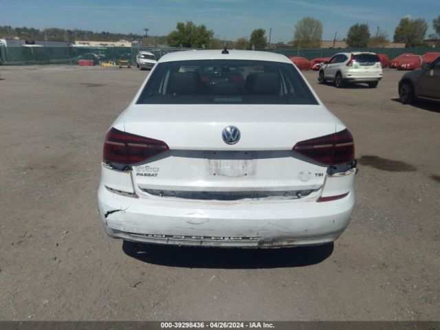 1VWLA7A37KC003066 Volkswagen Passat 2.0t Wolfsburg Edition