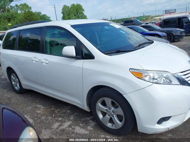 Toyota Sienna Le 8 Passenger 2017 5TDKZ3DC3HS859127 Image 13