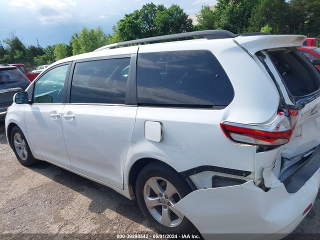 Toyota Sienna Le 8 Passenger 2017 5TDKZ3DC3HS859127 Image 14