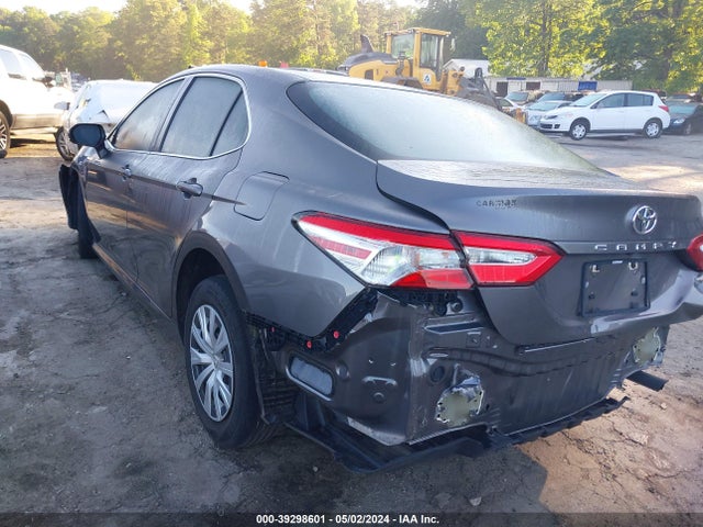 Toyota CAMRY L 2018 4T1B11HK2JU063639 Image 3