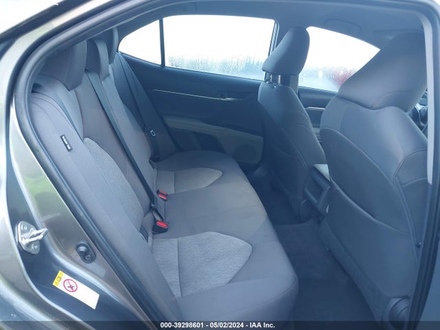 Toyota CAMRY L 2018 4T1B11HK2JU063639 Image 8