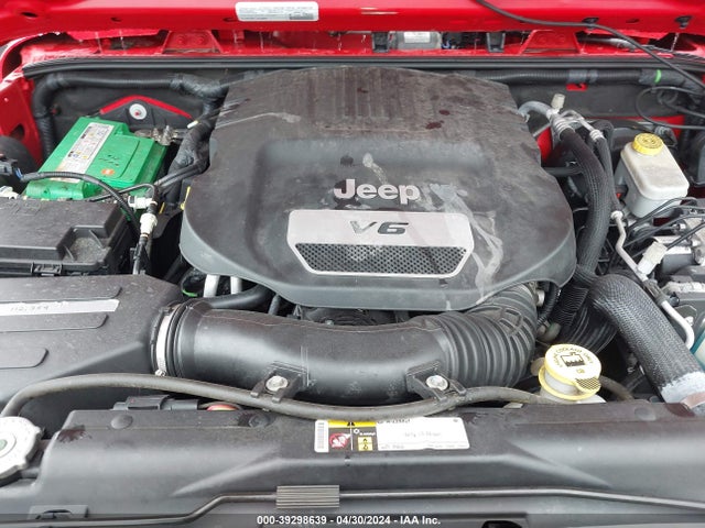 1C4BJWDG0FL598923 Jeep Wrangler Unlimited Freedom Edition