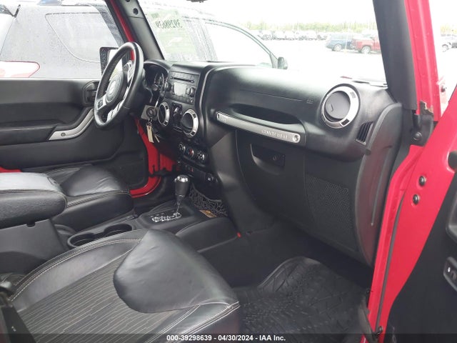 1C4BJWDG0FL598923 Jeep Wrangler Unlimited Freedom Edition