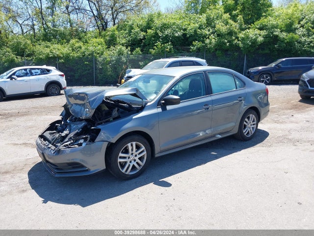 3VW2K7AJXFM226097 Volkswagen Jetta 2.0l S