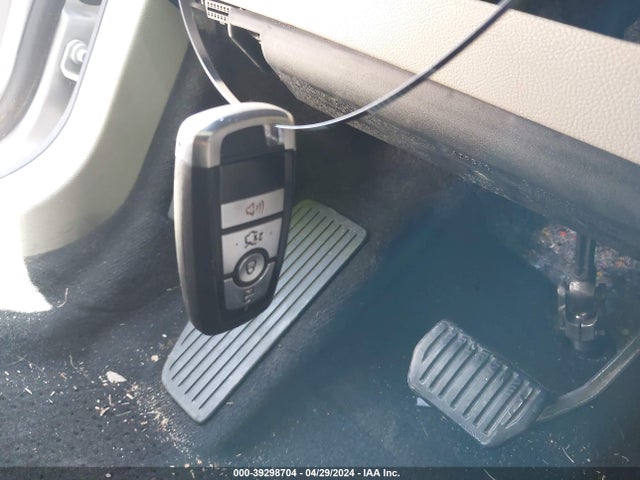Ford FUSION SE 2019 3FA6P0T99KR265542 Image 11