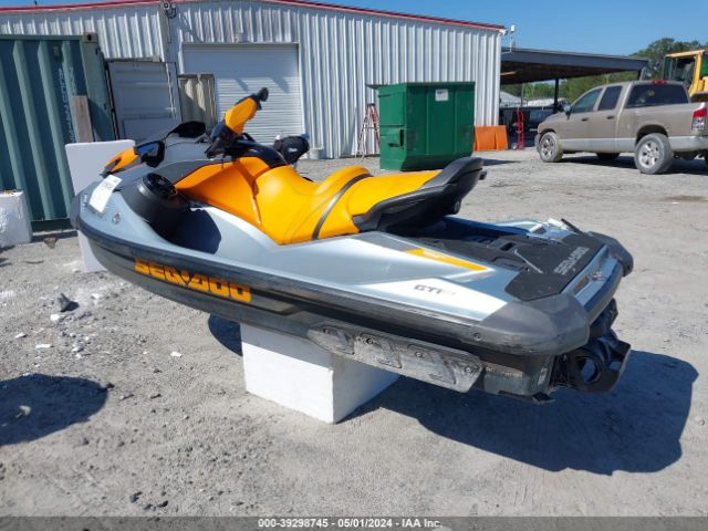2020 SEADOO GTI 130 YDV58001C020      Photo 2