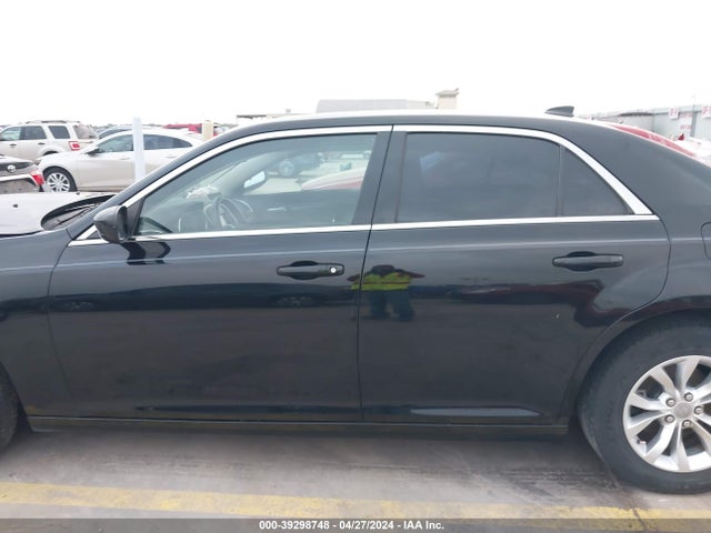 Chrysler 300 Limited 2016 2C3CCAAGXGH135535 Image 13