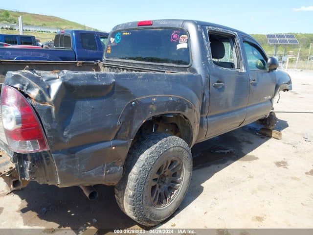 Toyota Tacoma Base V6 2015 5TFLU4EN2FX111985 Image 4