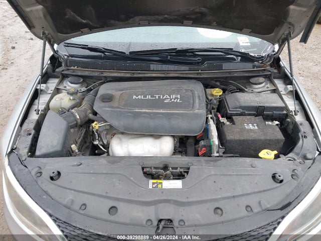 Chrysler 200 Limited Platinum 2017 1C3CCCAB0HN511975 Image 10