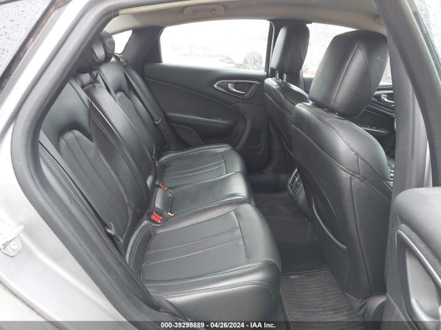 Chrysler 200 Limited Platinum 2017 1C3CCCAB0HN511975 Image 8
