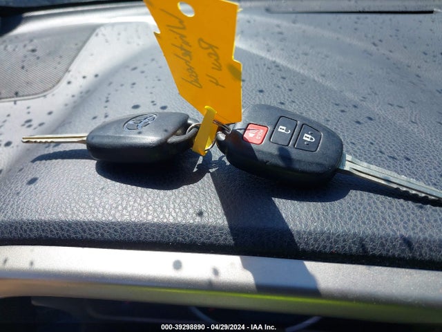 Toyota Rav4 Xle 2015 2T3WFREV2FW162556 Image 11