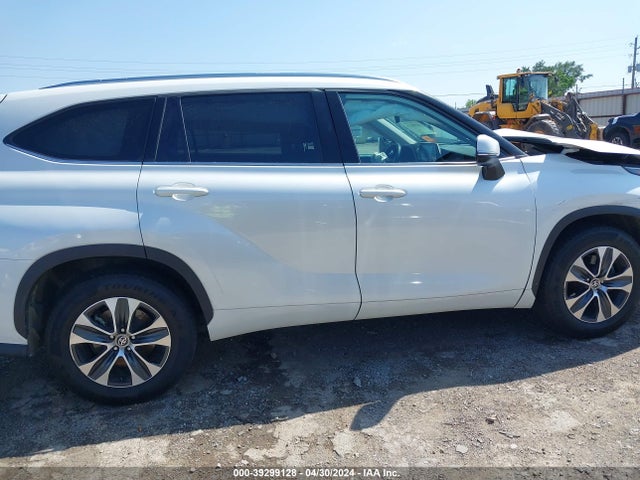 Toyota Highlander Xle 2021 5TDGZRAH7MS532247 Image 13