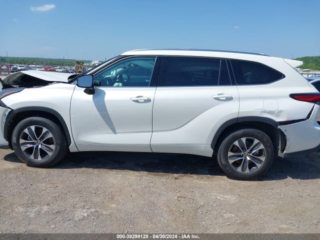 Toyota Highlander Xle 2021 5TDGZRAH7MS532247 Image 14