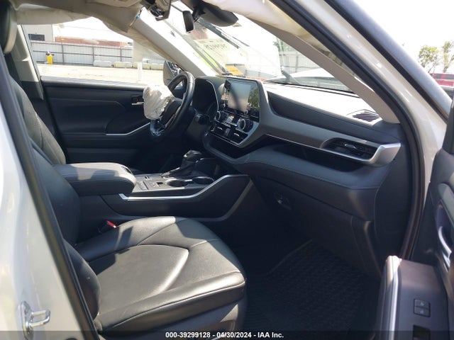 Toyota Highlander Xle 2021 5TDGZRAH7MS532247 Image 5