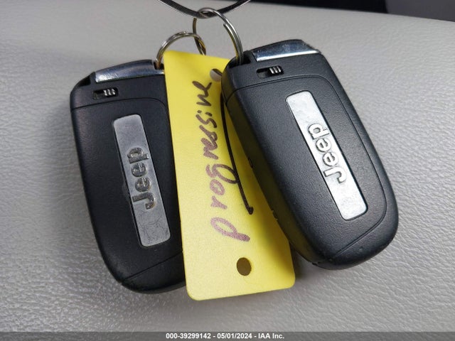3C4NJCBB2KT843948 Jeep Compass Latitude Fwd